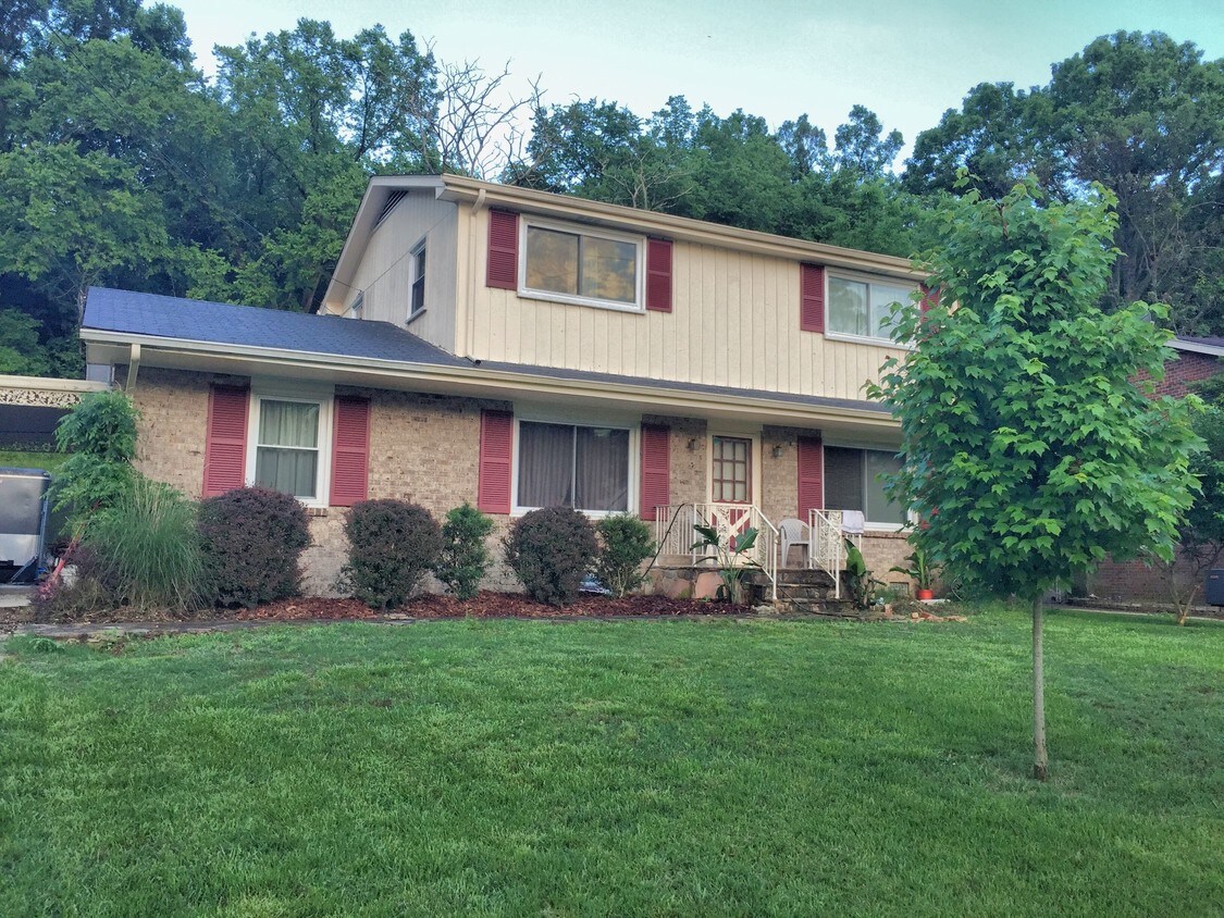 Foto principal - 3107 Laurel Forest Dr