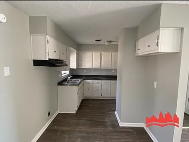 Foto del edificio - 874 Castlewood Ave