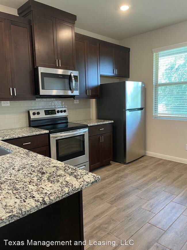Building Photo - 3 br, 2.5 bath House - 106 Joseph Circle