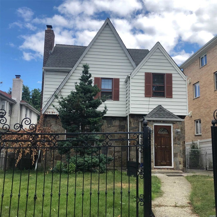 Primary Photo - 58-07-58146 146th St