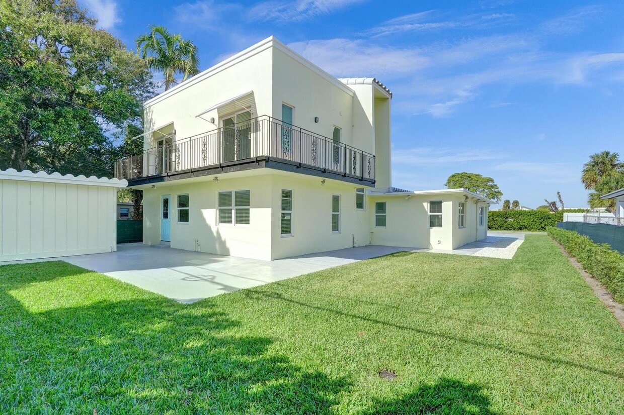 Photo - 960 SW 28th St (Fort Lauderdale, FL)