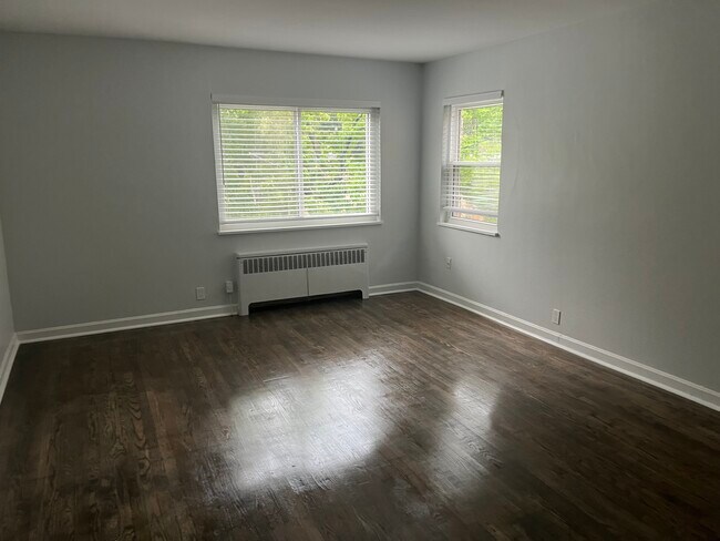 Foto del edificio - 4430 Ridgeview Ave