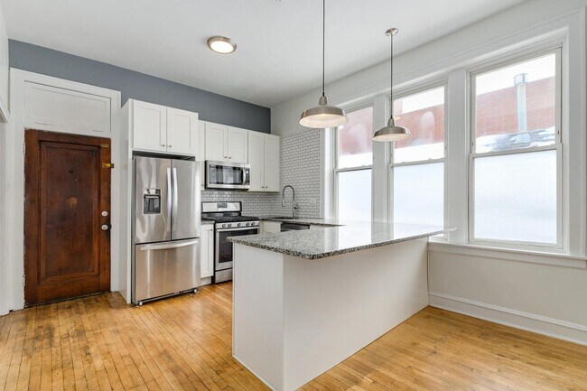 Foto del edificio - 916 N Ashland Ave
