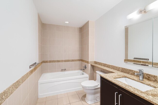 Foto del edificio - 20 Newport Pkwy