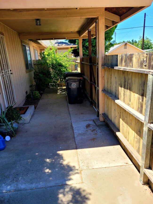 Foto del edificio - 325 N Lincoln Ave