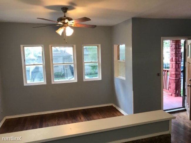 Building Photo - 8639 S Phillips Ave