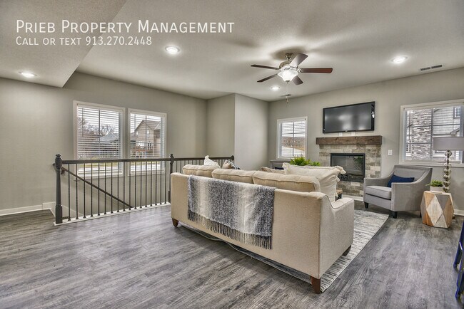 Foto del edificio - 22088 W 123rd Ct