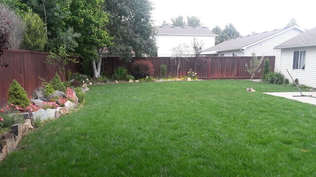 Foto del edificio - 1775 W Monet Dr