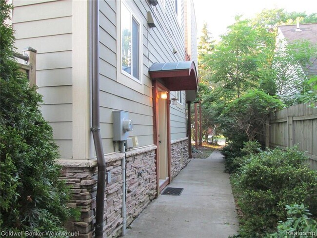 Foto del edificio - 602 E Lincoln St