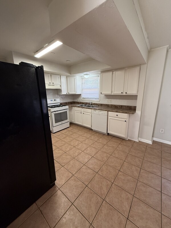 Foto del edificio - 3616 Hester Ln NW