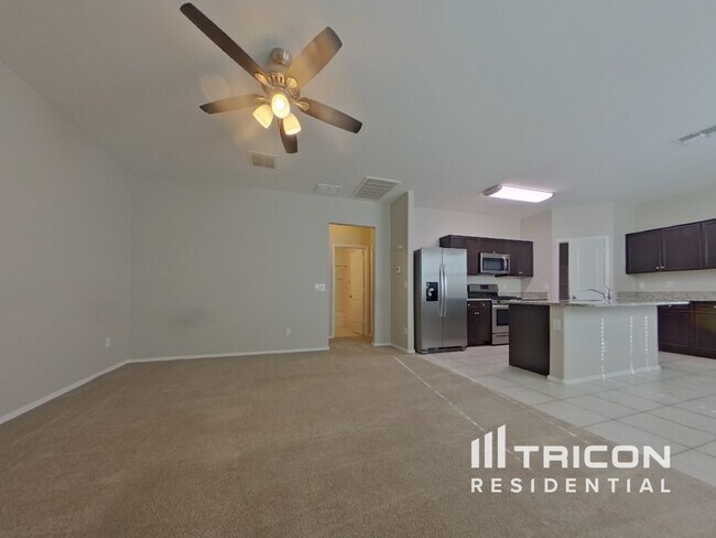 Foto del edificio - 30960 W Amelia Ave