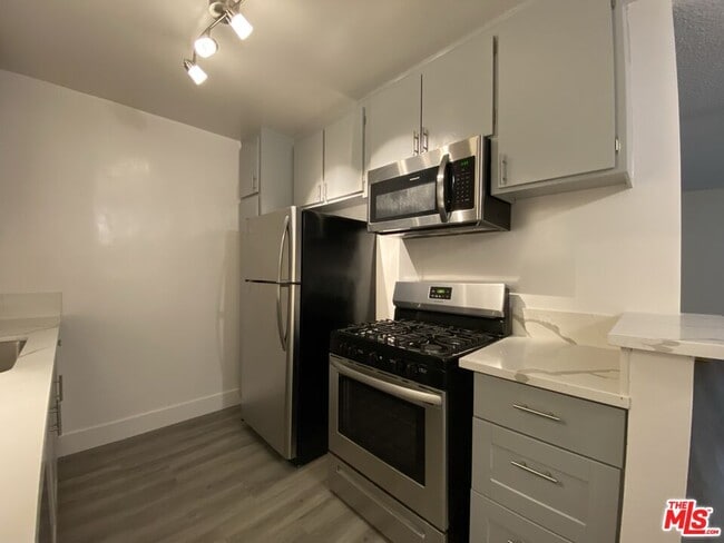 Foto del edificio - 1808 N Harvard Blvd