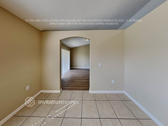 Foto del edificio - 327 Huron Dr