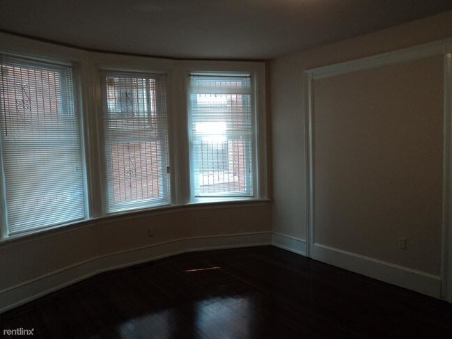 Foto del edificio - 1 br, 1 bath Apartment - 5021 Pine Street