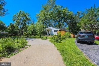 Building Photo - 5724 Greenspring Ave
