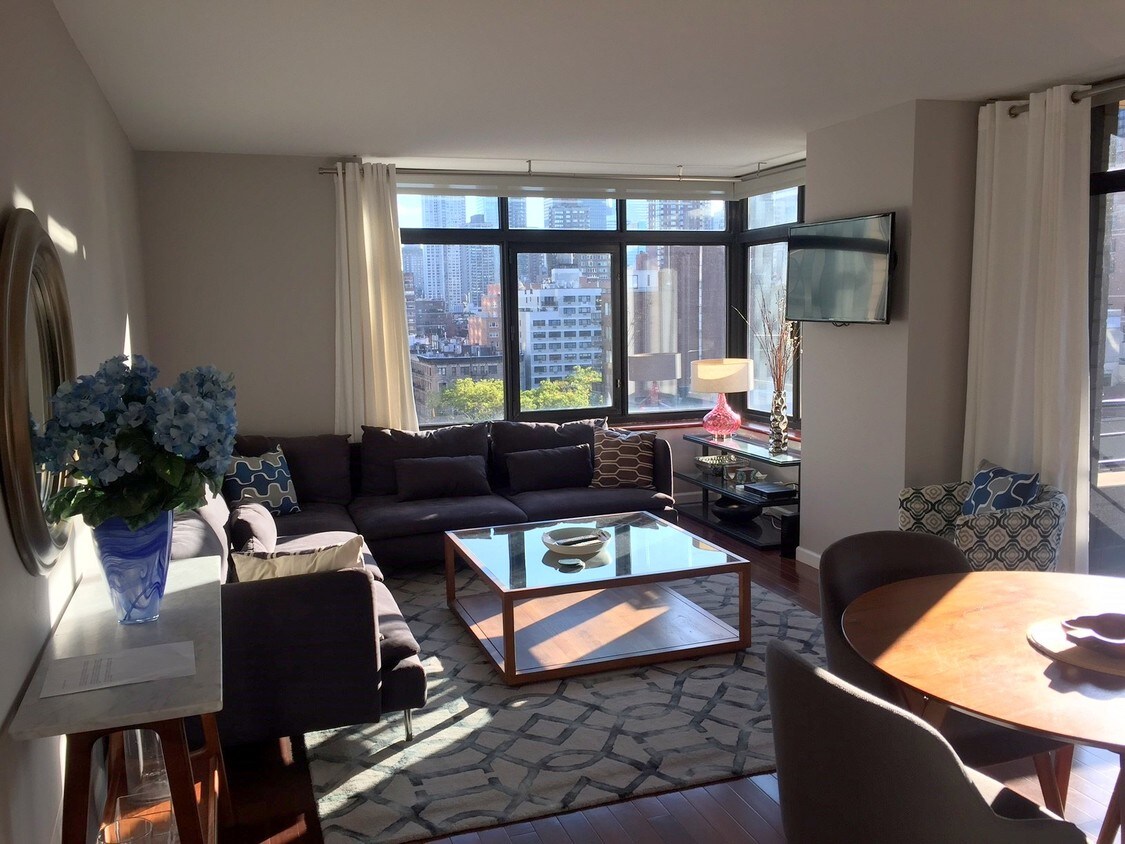 Foto principal - 400 E 70th St