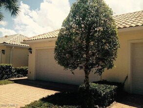 Building Photo - 6250 Towncenter Cir