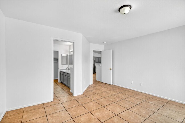 Foto del edificio - BEAUTIFUL SINGLE-STORY HOME LOCATED IN LAS VEGAS