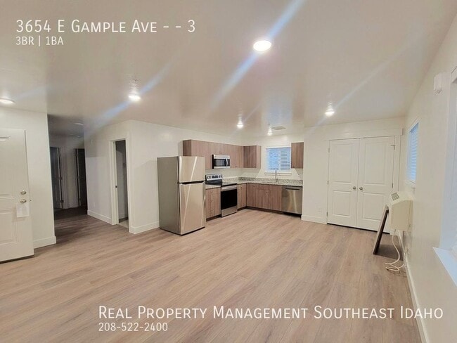 Building Photo - 3654 E Gample Ave