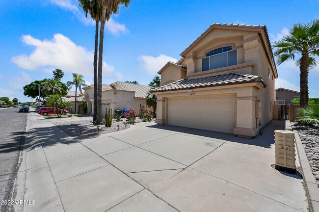 Building Photo - 4639 E Bighorn Ave