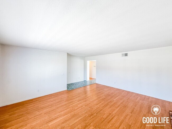 Foto del edificio - Sunlit 3BD/2BA Home in San Diego with Large Backyard & 2-Car Garage
