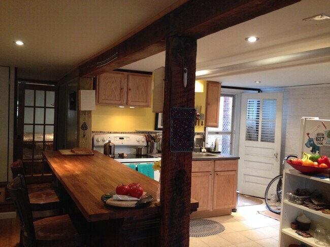 Foto del edificio - 3646 11th St NW
