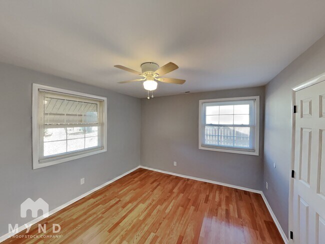 Foto del edificio - 2519 Ponderosa Dr