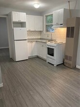 Building Photo - 106 Byron St