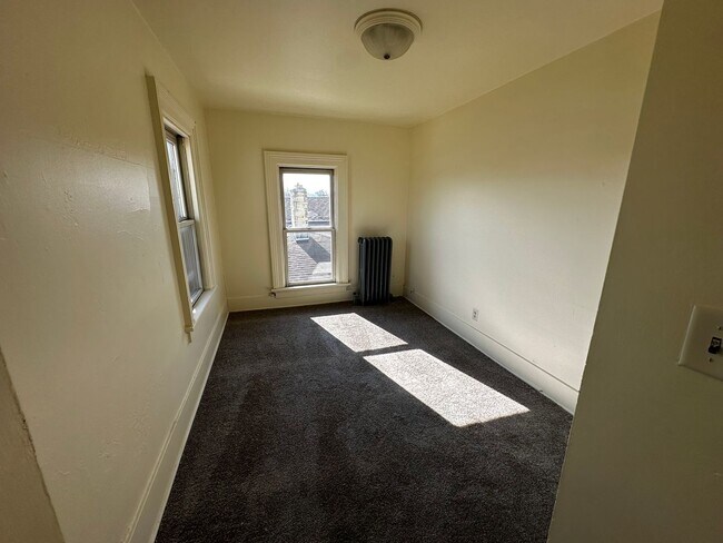 Foto del edificio - 16 N Washington St