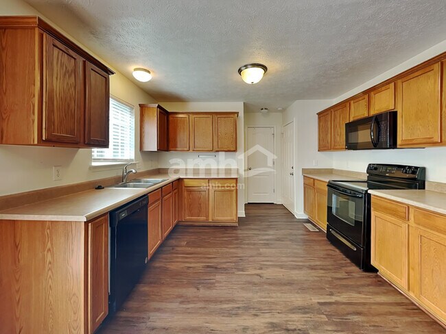 Building Photo - 645 Smoky Mountains Dr