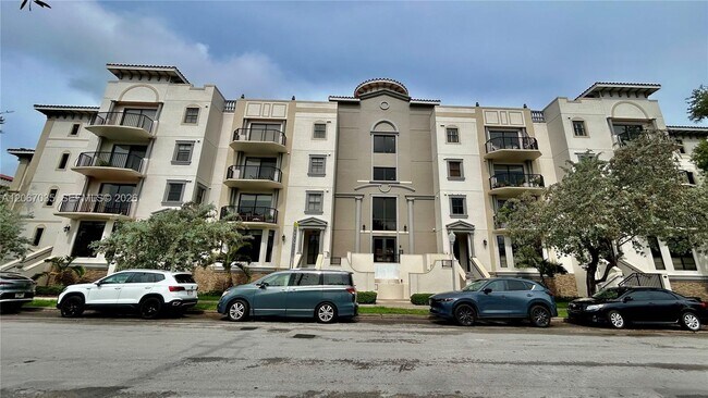 Building Photo - 1650 Galiano St