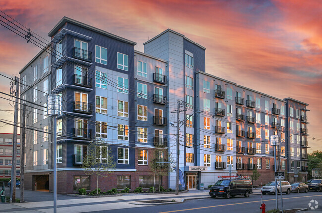 Building Photo - 90 Ocean