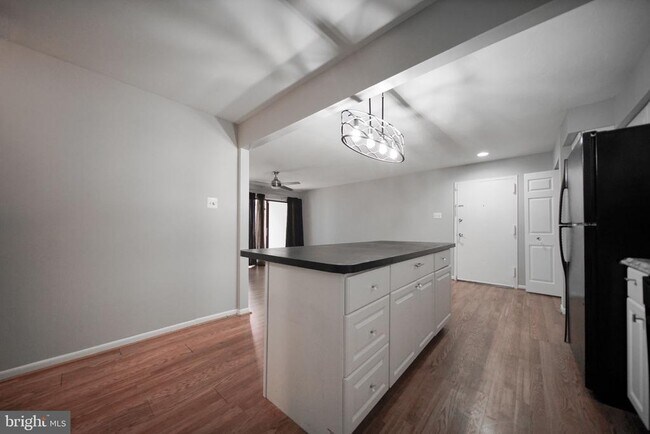 Foto del edificio - 10106 Campus Way S