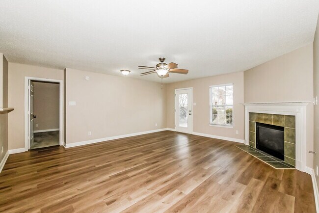 Foto del edificio - 8310 Weathervane Cir