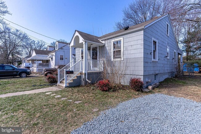 Building Photo - 4912 Tuckerman St