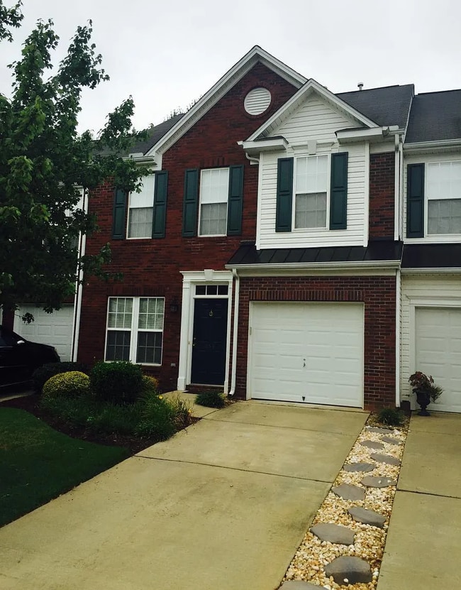 Photo - 38 Comanche Trl Townhome