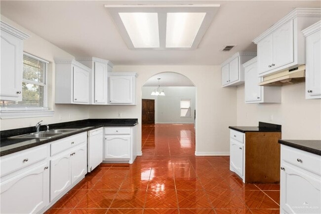 Building Photo - 22 N 21st St
