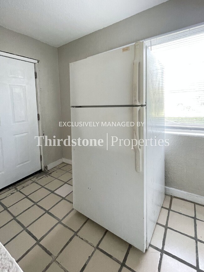 Foto del edificio - 316 E 19th St