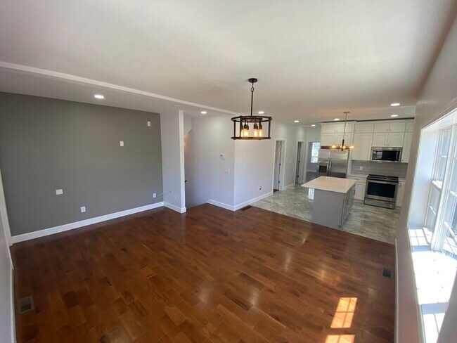 Foto del edificio - 1472 Somerset Ave