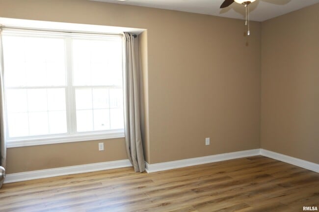 Building Photo - 1015 Mallard Way