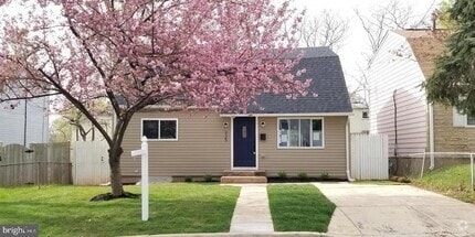 Building Photo - 925 Clovis Ave