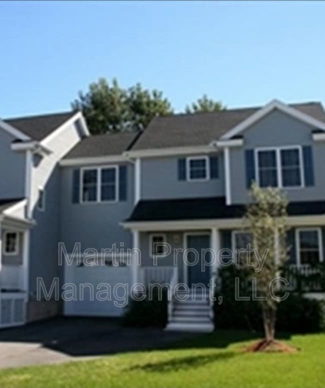 Building Photo - 10 Blue Jay Cir