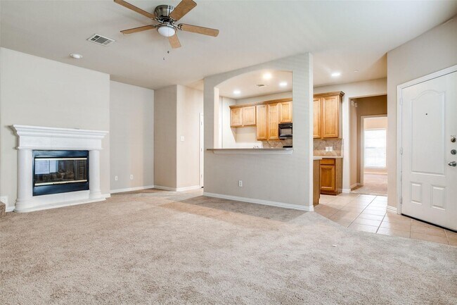 Building Photo - Simply gorgeous DR Horton town home locate...