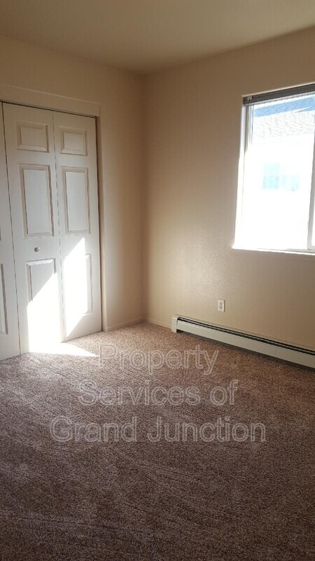Building Photo - 1107 E Carolina Ave