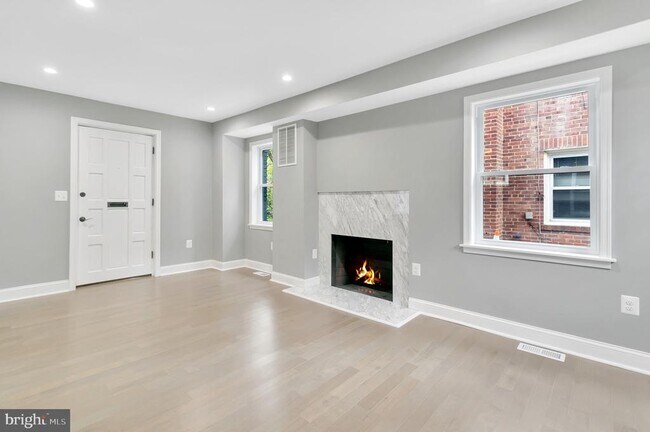 Building Photo - 6005 New Hampshire Ave NE
