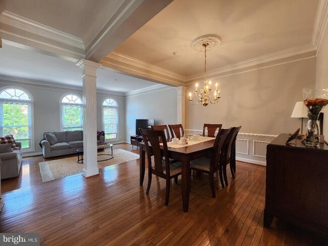 Building Photo - 13561 Flowerfield Dr