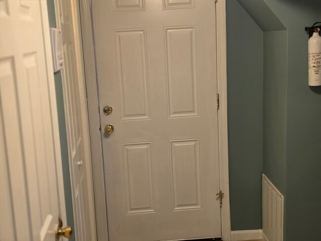 Photo - 1408 W 94th St (Chicago, IL) Apartment