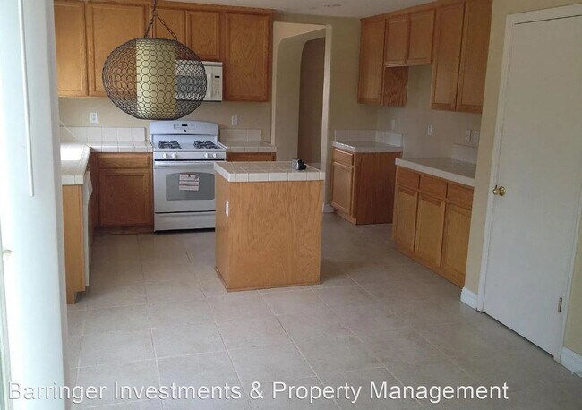 Building Photo - 4 br, 3 bath House - 2526 Marie Antonette