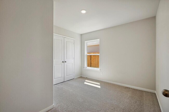 Building Photo - 10423 Red Cardinal Dr