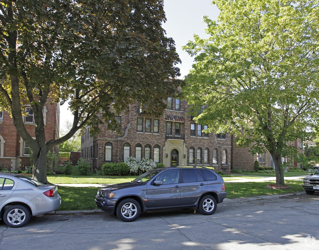 Foto del edificio - 4141 W Juneau Ave